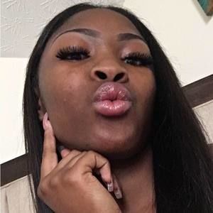 Meet your Posher, Lisaa